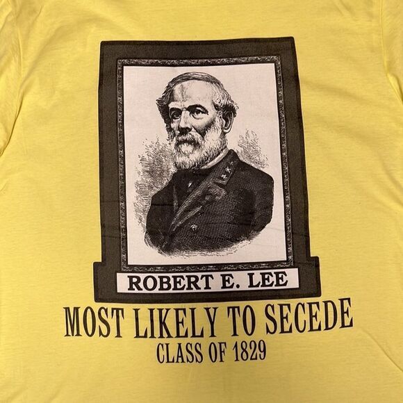 Robert E. Lee Most Likely to Secede Men’s Yellow Graphic Tee Size Large - Picture 1 of 6